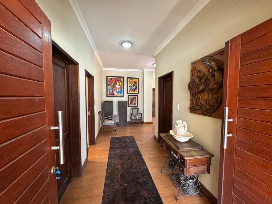 5 Bedroom Property for Sale in Xanadu Eco Park North West